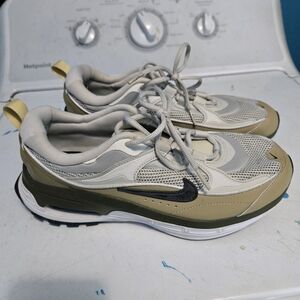 Nike Beige and White Sneakers